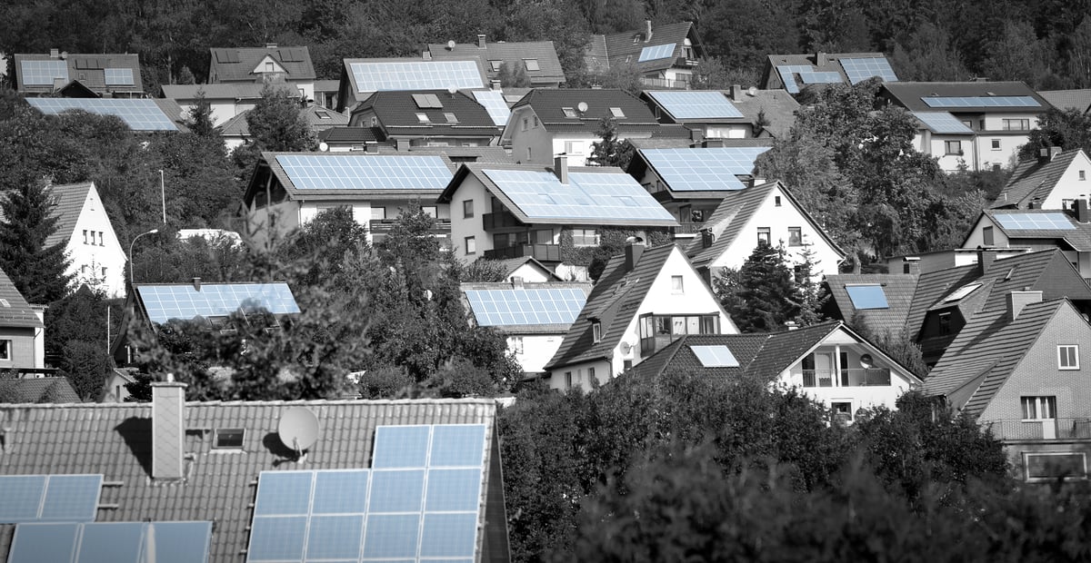 Installations-solaires-en-Suisse-aspects-pratiques